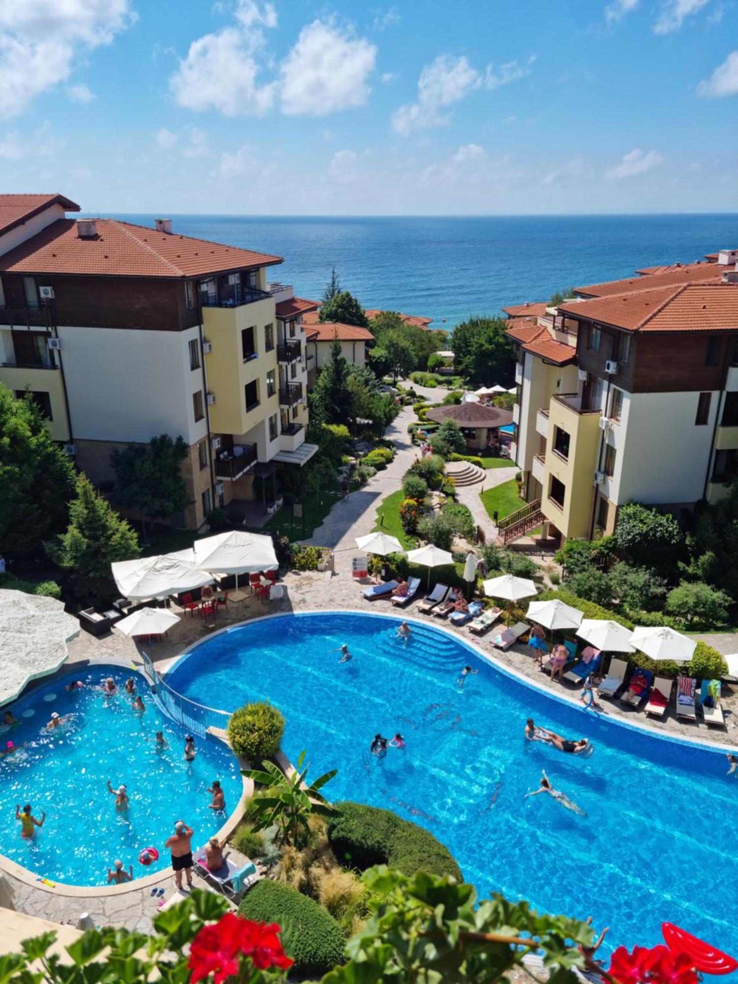 Апартамент Ния, Райска Градина / Garden Of Eden Sveti Vlas Exteriör bild